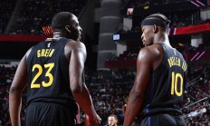 九游娱乐网页-勇士大胜雄鹿，重返西部前八