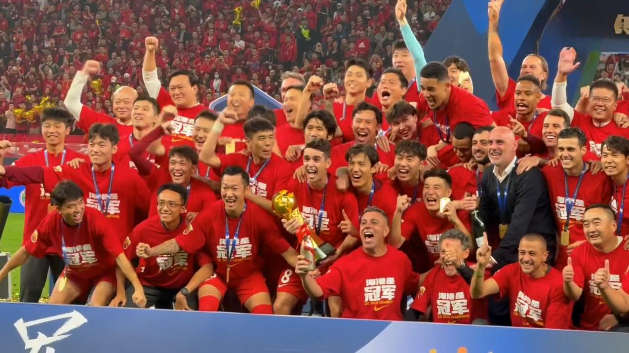 关于国际足球盛事在燃烧，各队展现实力的信息
