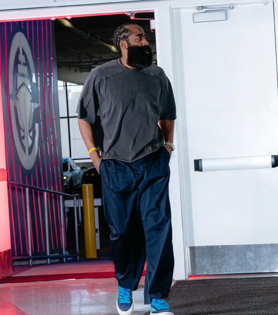 火箭不敌活塞,哈登30分全队止步的简单介绍 火箭不敌活塞,哈登30分全队止步的简单介绍