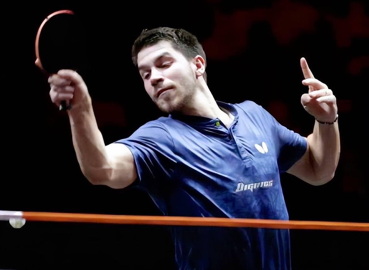 冰球选手爆冷获胜,专家预测失准 冰球选手爆冷获胜,专家预测失准