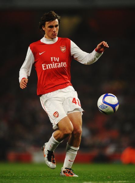 阿森纳险胜瑞典，皮克刷新纪录的简单介绍