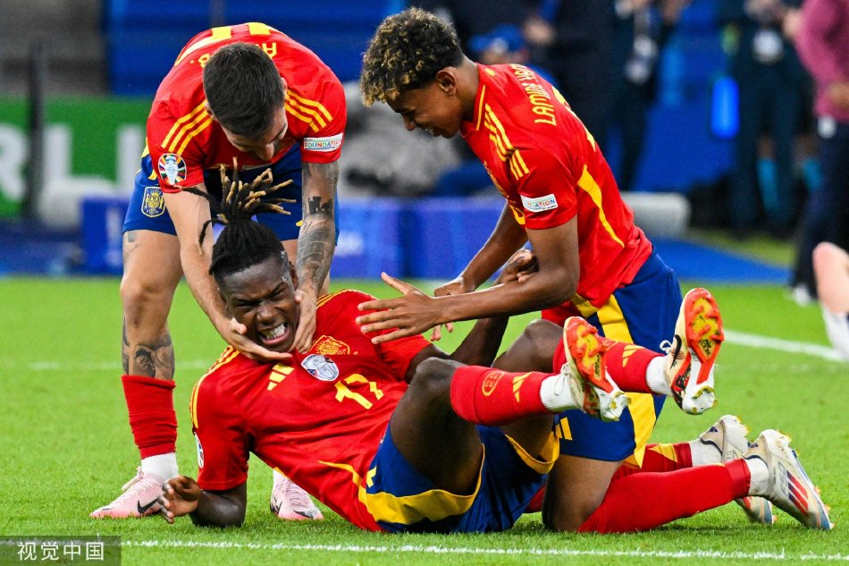 葡萄牙横扫哥伦比亚,奥亚尔萨瓦尔关键制胜 葡萄牙横扫哥伦比亚,奥亚尔萨瓦尔关键制胜