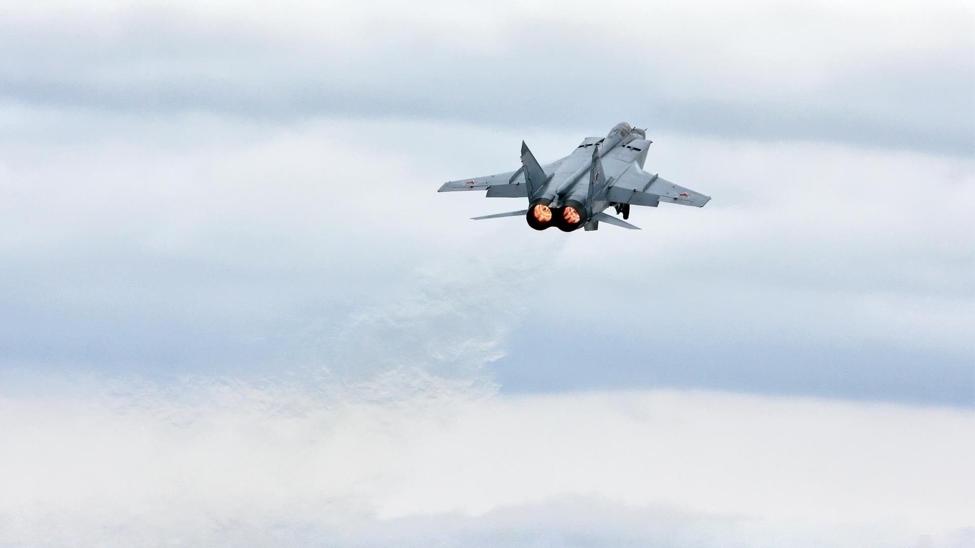 绿茵与赛道,尤文风暴席卷法兰西,迪亚斯引擎全开决胜F1