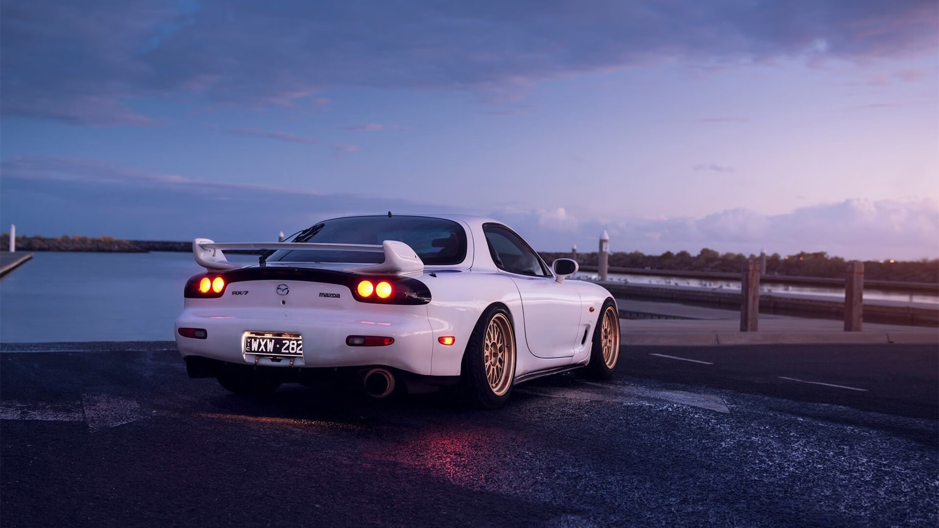 绿茵双面镜,当德甲王冠遇见国家荣光